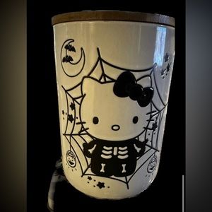 Hello kitty canister